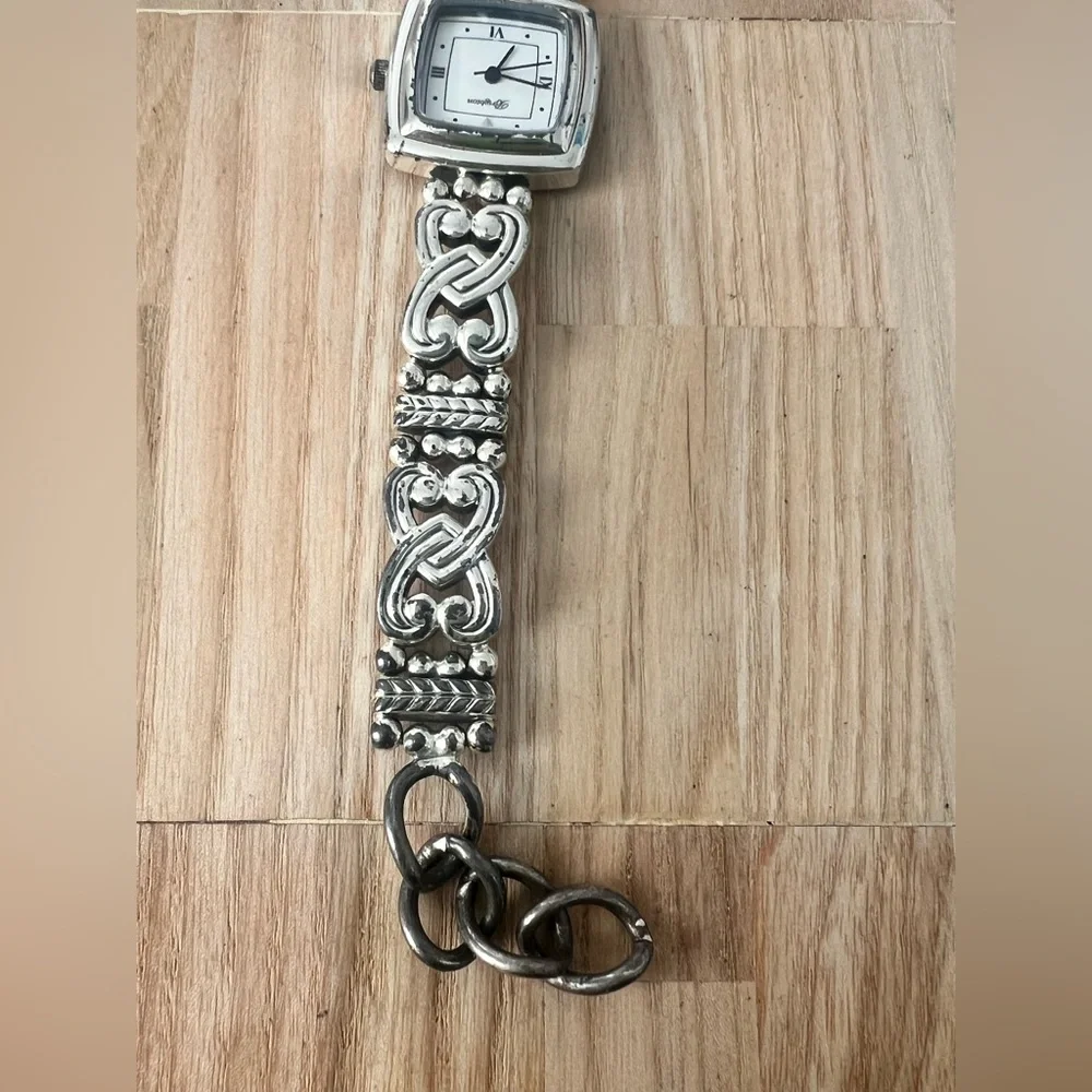 Brighton ladies Santa Rosa silver tone watch bracelet NEW BATTERY